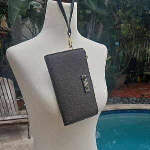 MICHAEL Michael Kors Brown Wristlet